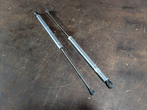 Hatch Struts - Polished - mk4 Golf/GTI