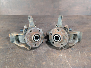 Steering Knuckles - 02m 6 spd